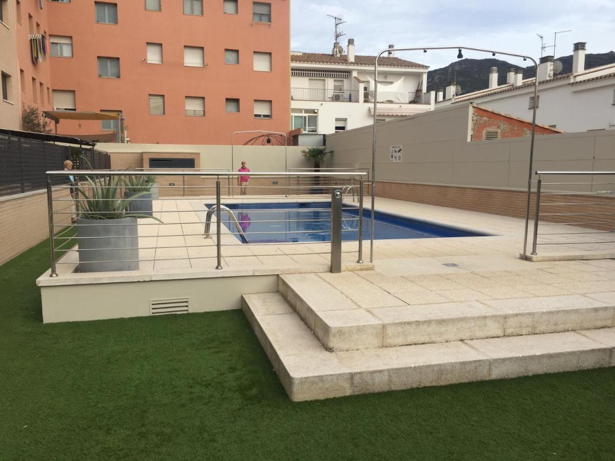 Appartement Standing 58M Plage A 3Mn En Voiture Росес Екстер'єр фото