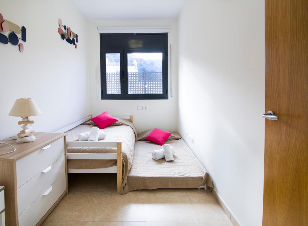 Appartement Standing 58M Plage A 3Mn En Voiture Росес Екстер'єр фото